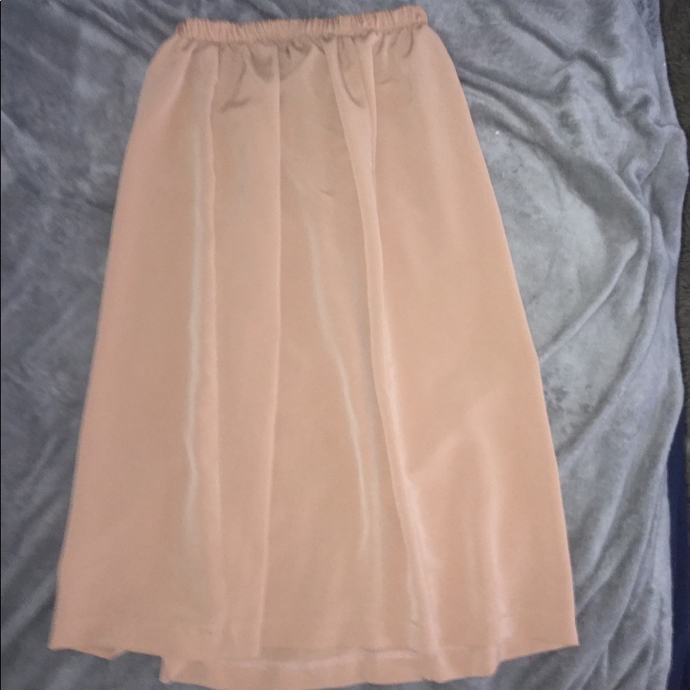 Flowy peach skirt